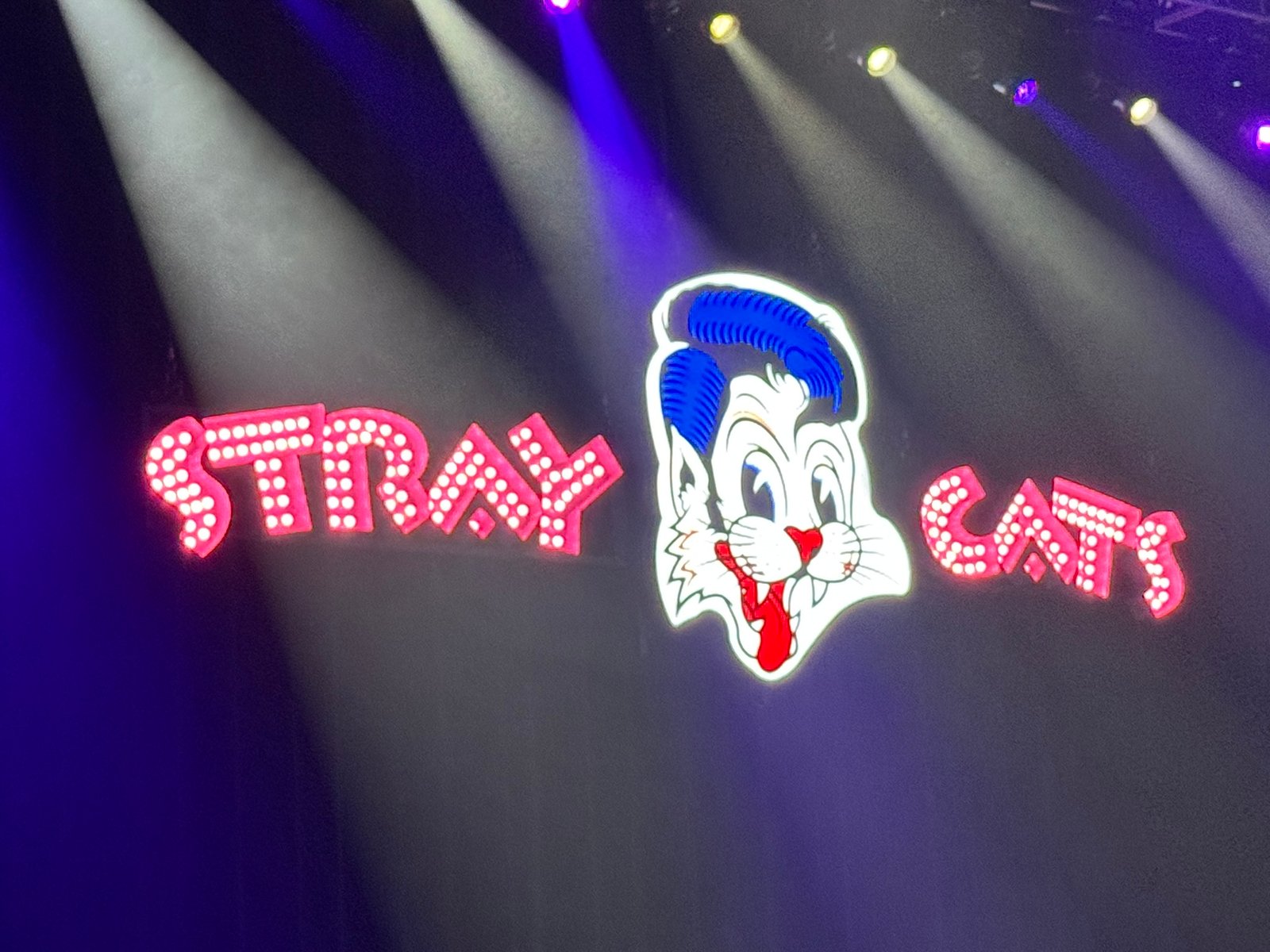 Stray Cats Live: Old Roads, New Memories — Tulsa, Route 66, and The Outsiders House
